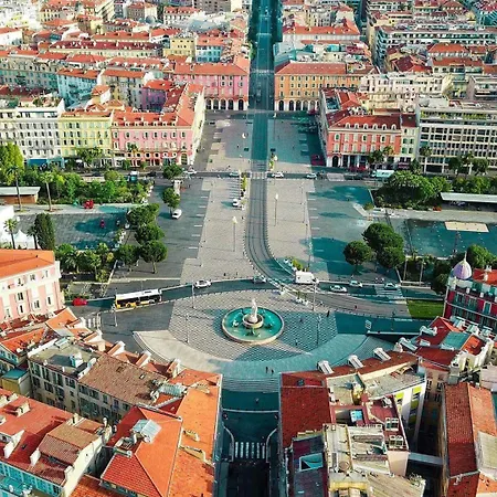 Au Plein Coeur De Apartment *